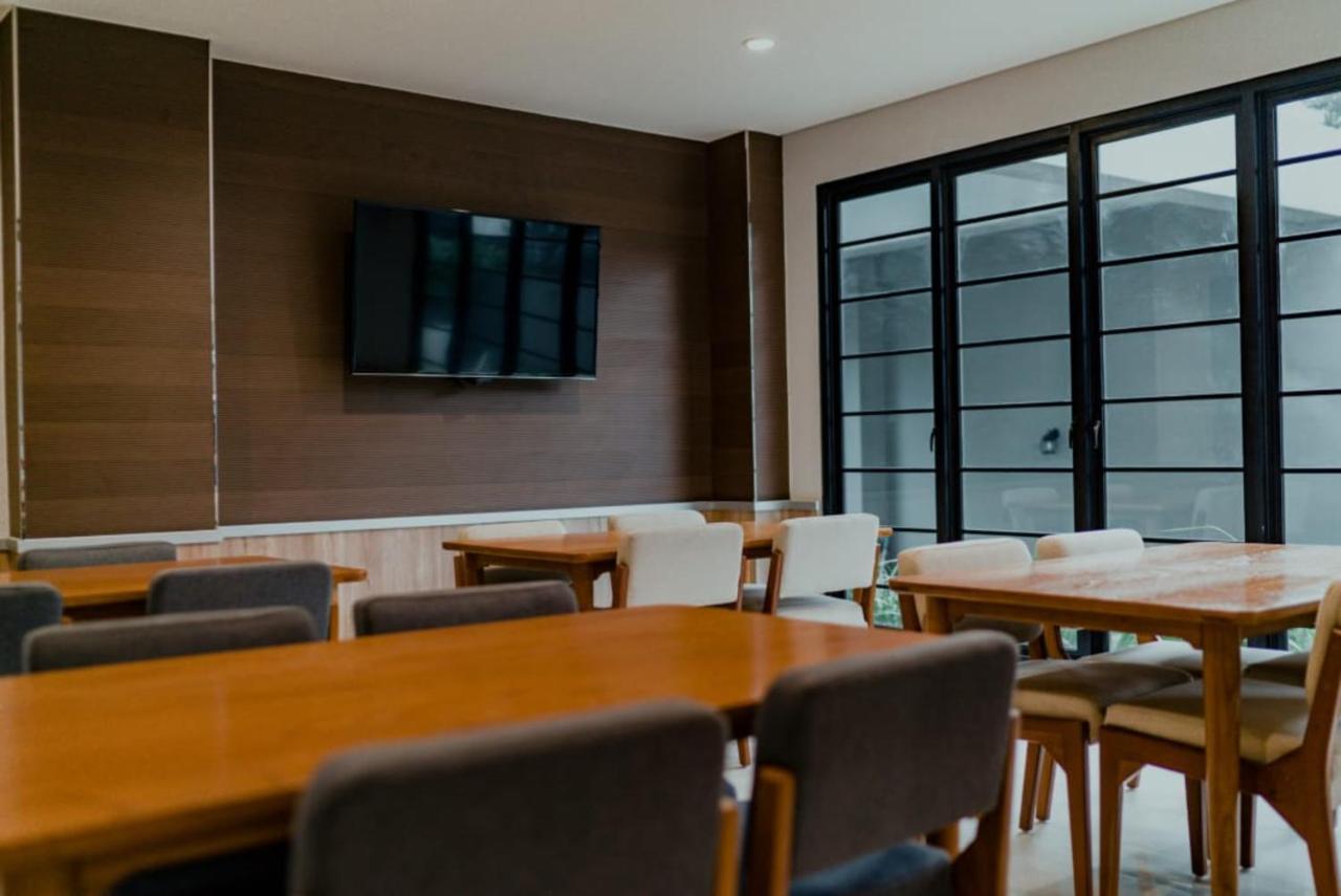 Mendjangan Residence ジャカルタ エクステリア 写真
